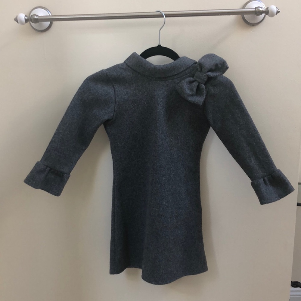 Girl’s gray winter dress - Size 6